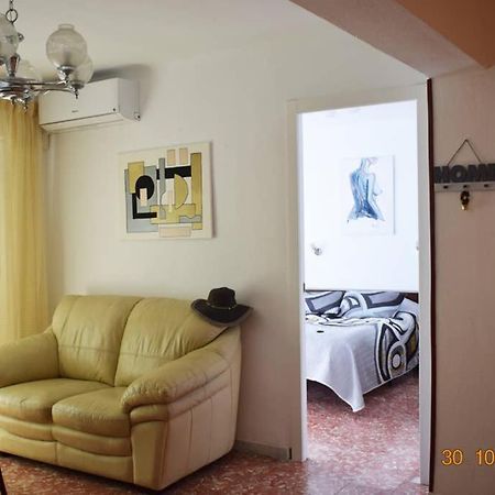 Apartamento en el centro de Alicante Exterior foto