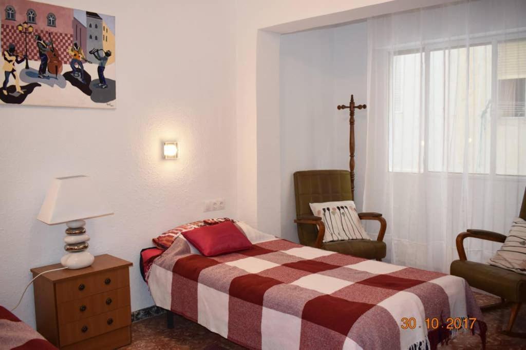 Apartamento en el centro de Alicante Exterior foto