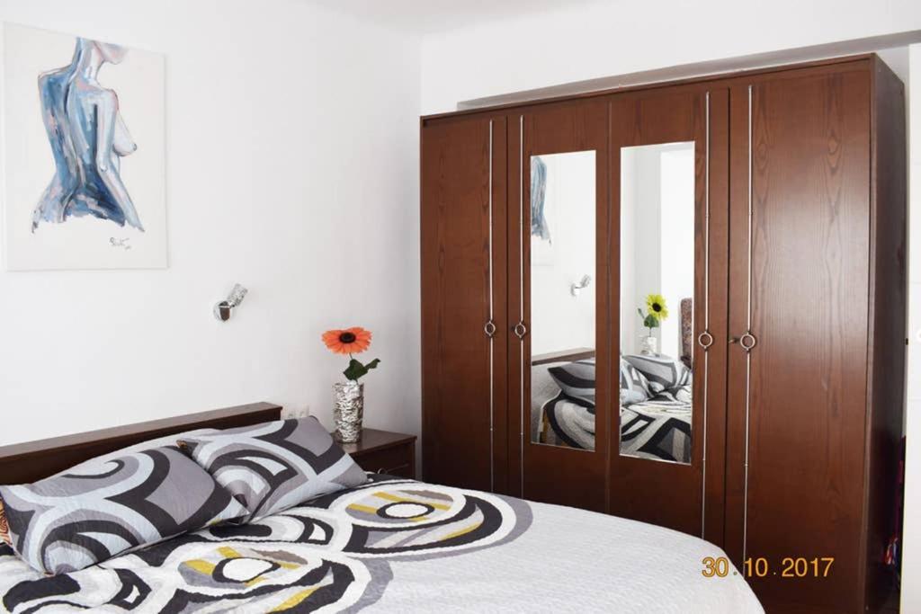 Apartamento en el centro de Alicante Exterior foto