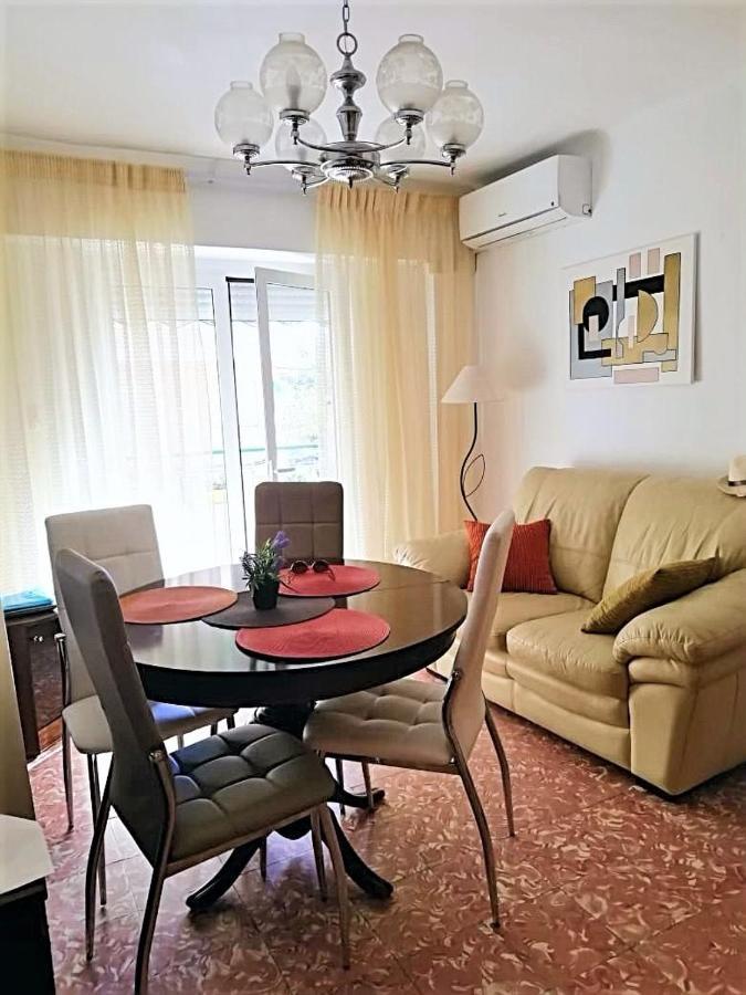 Apartamento en el centro de Alicante Exterior foto